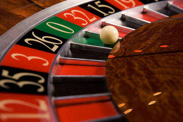 olxttoto Live Baccarat table with dealer, shoe, and real-time card display
